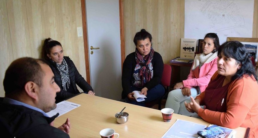 El Chalt&eacute;n. Reuni&oacute;n con personal sanitario por el Coronavirus