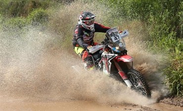 Los Patagonicos siguen adelante en un Dakar raro