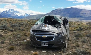 Ni&ntilde;os heridos en vuelco de un remis