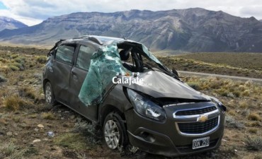 Sigue internado uno de los ni&ntilde;os heridos en vuelco 