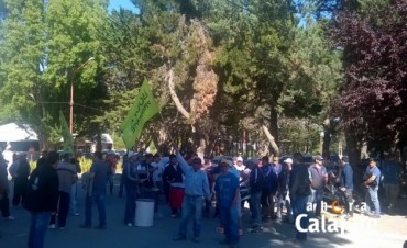 Desocupados marcharon por el centro de El Calafate