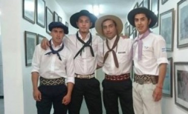 Los jinetes santacruce&ntilde;os sumaron los primeros puntos en Jes&uacute;s Mar&iacute;a