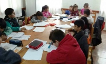 Comienza &ldquo;Escuela en Verano&rdquo; con m&aacute;s de 80 alumnos