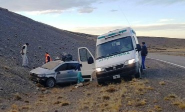 Familia se accidenta en la Ruta 40