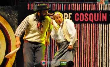 Calafate&ntilde;os bailaron en el escenario de Cosqu&iacute;n