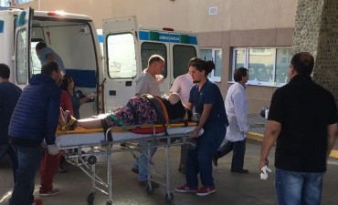 Vuelco frente al Glaciar: Tres personas permanecen en Terapia Intensiva