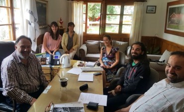 Reuni&oacute;n con Parques Nacionales para el traslado de servicios de El Chalt&eacute;n