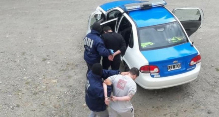 Cayeron dos b&uacute;lgaros por estafas con skimmer