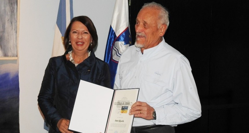Pedro Skvarca fue homenajeado por su pa&iacute;s natal