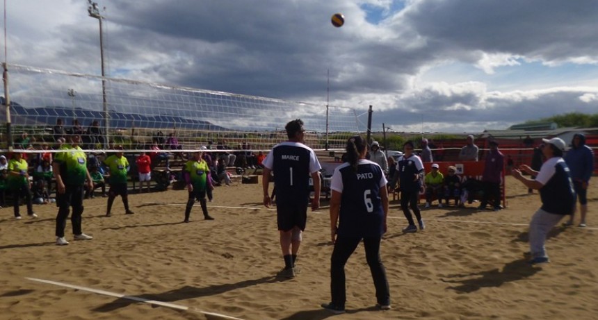 Una Fiesta el Beach V&oacute;ley y el Beach Newcom del Lago