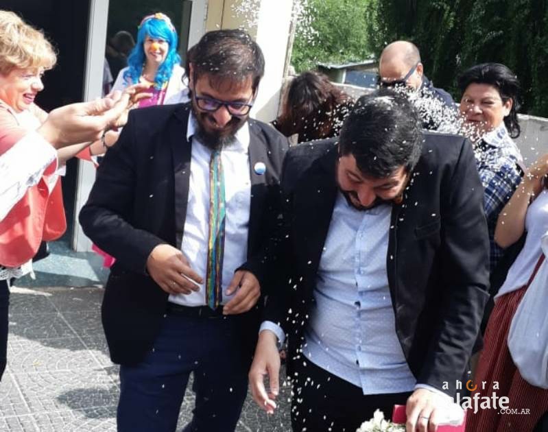 Un Payamédico y un Psicólogo Social celebraron el primer casamiento Igualitario de 2020