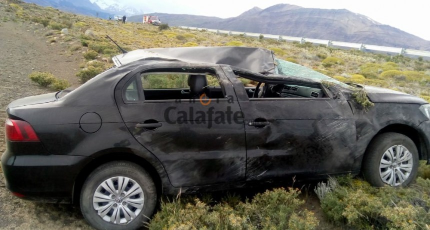 Turistas protagonizaron vuelco cerca de El Chalt&eacute;n