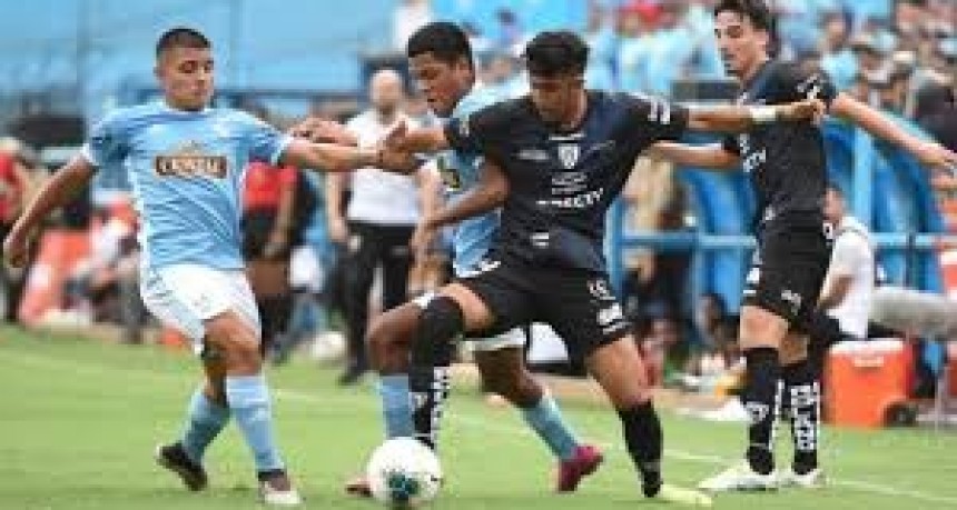 Pablo Alvarado debuto en el amistoso con Sporting Cristal