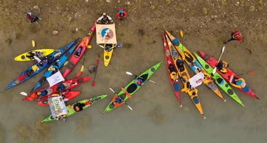 Una traves&iacute;a de j&oacute;venes para pedir por r&iacute;os libres y agua pura 