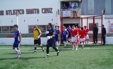 Atl&eacute;tico Santa Cruz y Defensores del Carmen igualaron 2 a 2.