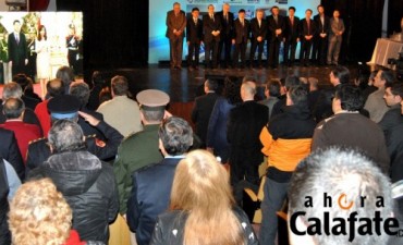 Firma de inicio de obra de represas con videoconferencia 