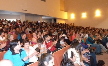 Se sortearon las 100 viviendas entre los adjudicatarios