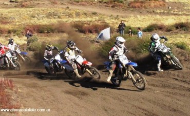 Se corre el &ldquo;Desafio Glaciares&rdquo; de Motocross