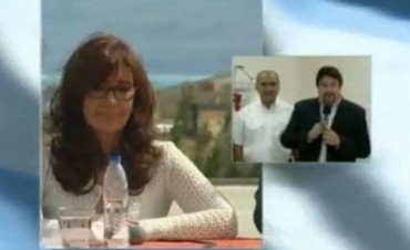 Gobernador de Misiones sue&ntilde;a con un vuelo directo El Calafate-Iguaz&uacute;