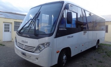 El Joven Labrador recibi&oacute; un colectivo 0km