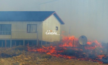Hubo alerta extrema por un incendio de pastizales 