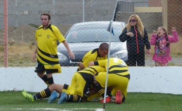 Academia Ca&ntilde;ad&oacute;n debut&oacute; con una derrota ante Ferrocarril YCF