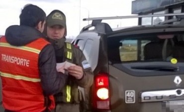 Detectan transportes truchos trayendo pasajeros a la fiesta 