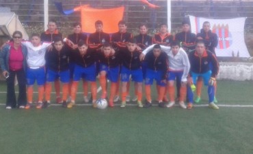 Academia Ca&ntilde;ad&oacute;n perdi&oacute; y se complic&oacute;