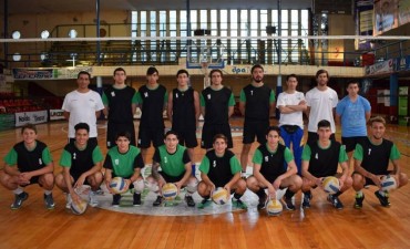 Los Mamuts se hicieron fuertes de local