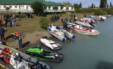Se puso en marcha el Raid N&aacute;utico &ldquo;141&deg; Aniversario del Bautismo Lago Argentino&rdquo;