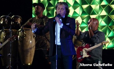 Cristian Castro y Karina en el estreno del Festival del Lago