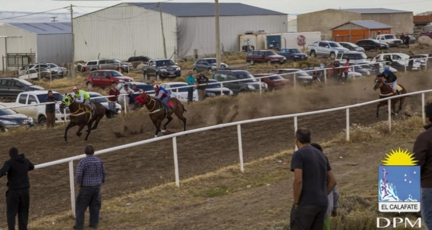 Domingo de Carreras H&iacute;picas en la Fiesta Nacional del Lago