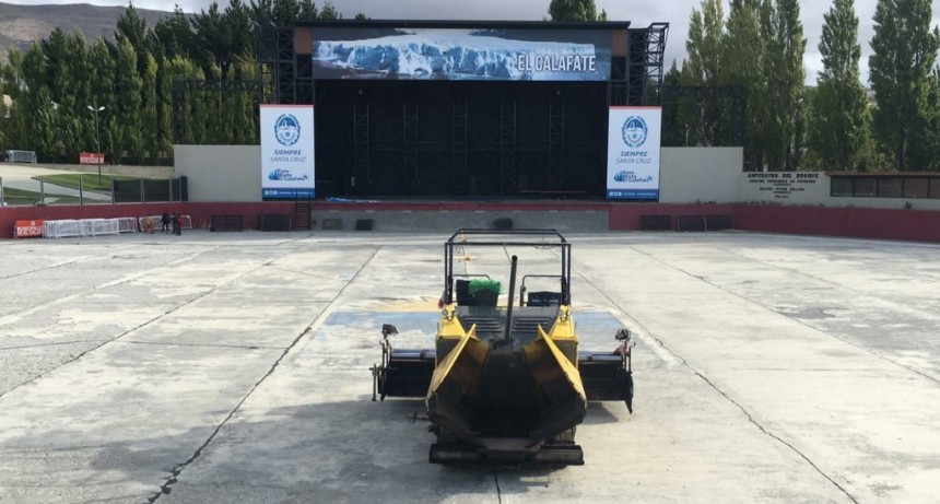 Comienza la pavimentaci&oacute;n del Anfiteatro del Bosque