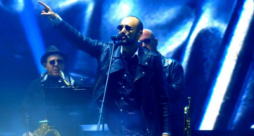 Abel Pintos, un grande en la Fiesta del Lago