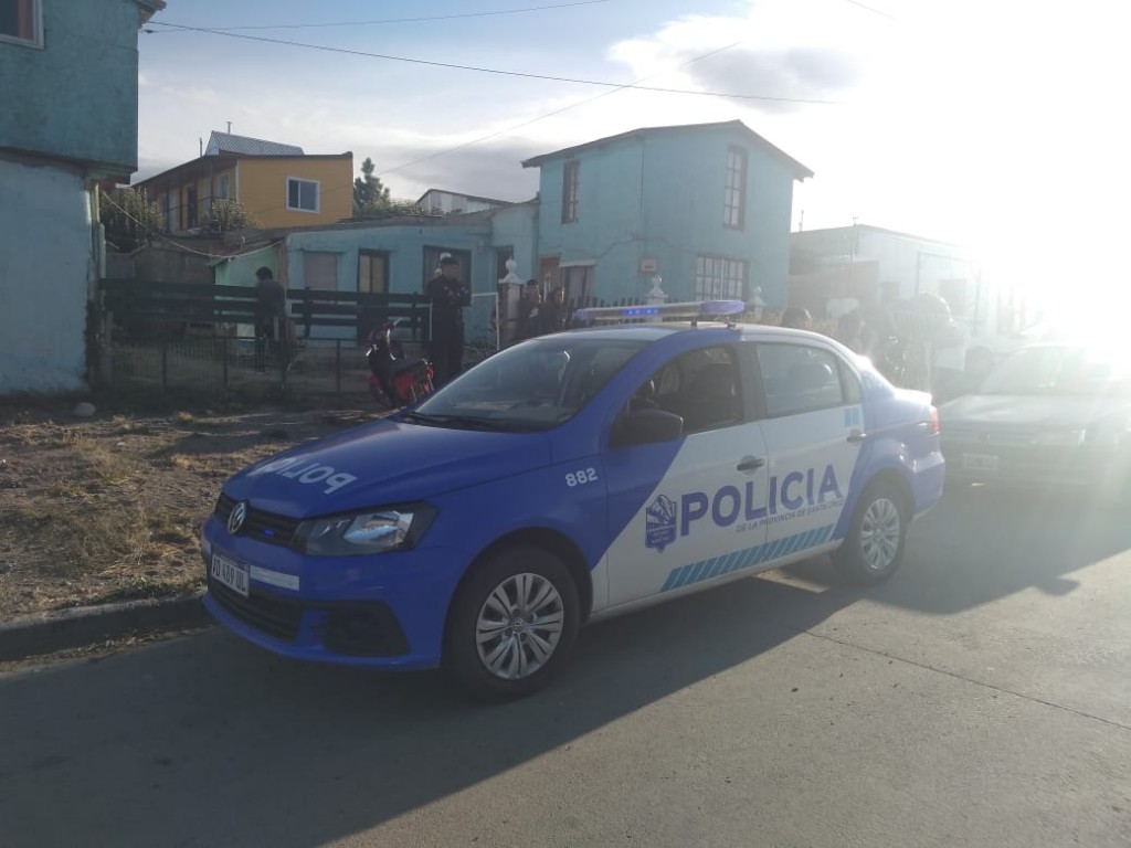 Encontró su moto robada mientras la policía hacia un allanamiento