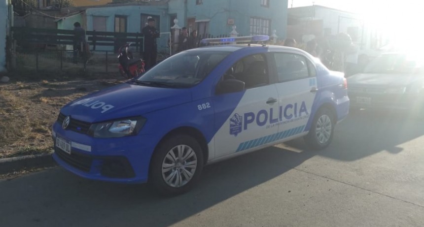 Encontr&oacute; su moto robada mientras la polic&iacute;a hacia un allanamiento