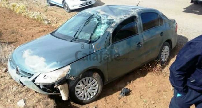 Le robaron el auto reci&eacute;n comprado y se lo volcaron