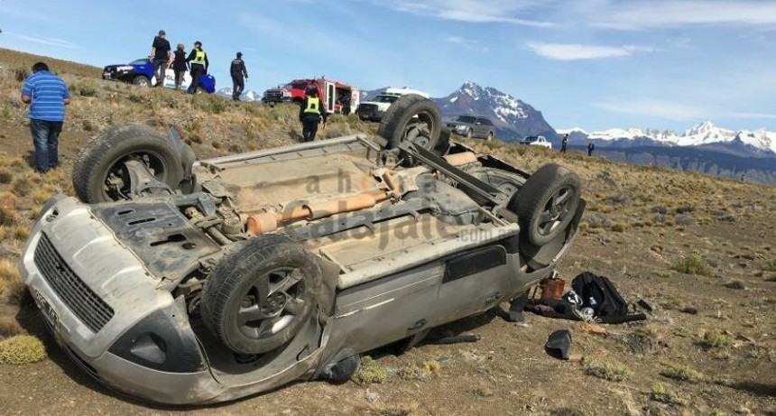 Volc&oacute; remis de El Calafate con turistas extranjeros