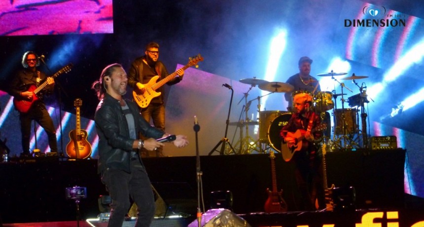 VIDEOS Y FOTOS. Enorme show de Diego Torres en la primera noche