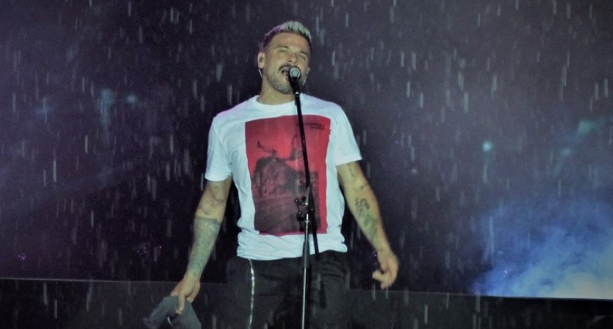 Pedro Cap&oacute;. Cantando bajo la lluvia 