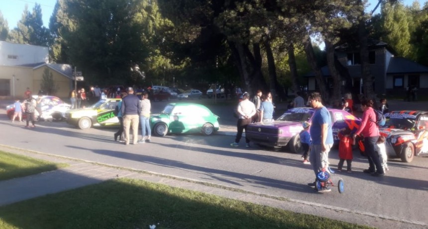 El fin de semana se corre el &ldquo;Gran Premio del Bautismo del Lago Argentino&rdquo;
