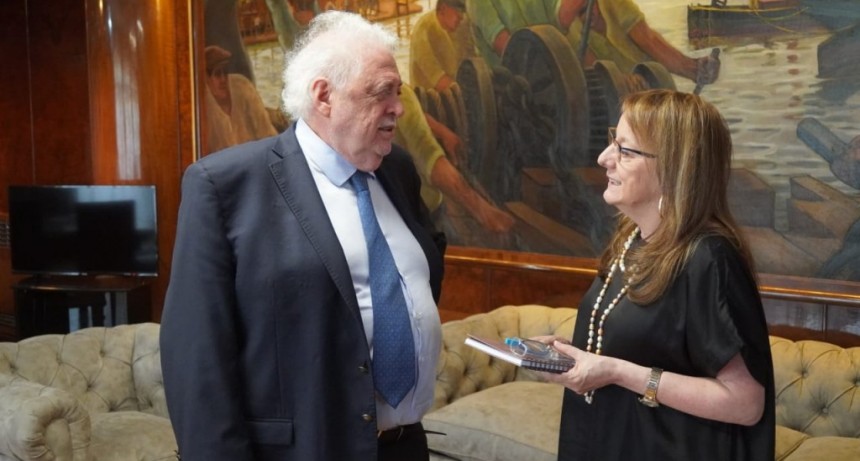 Gobernadora se reuni&oacute; con ministros nacionales 