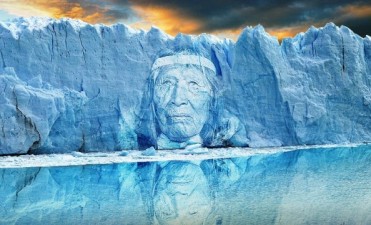 Muestra fotogr&aacute;fica frente al Glaciar Perito Moreno