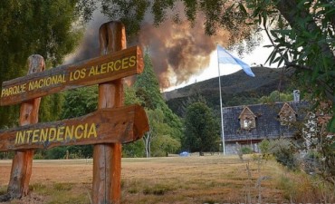 Brigadistas de Parques y Consejo Agrario van al incendio de Los Alerces