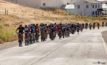 Calafate&ntilde;os en el arranque del Campeonato de Mountain Bike.