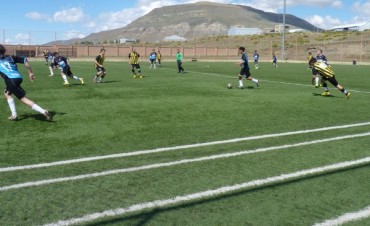 El f&uacute;tbol de El Calafate arranca encerrado en su laberinto