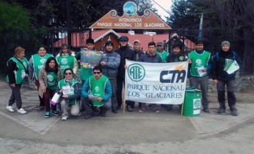 Trabajadores de parques siguen enfrentados con Corval&aacute;n y Mart&iacute;n