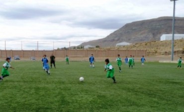 Arranc&oacute; el f&uacute;tbol de las divisiones inferiores
