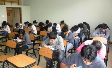 Pas&aacute; nom&aacute;s: Autorizan a alumnos de  secundario a pasar de a&ntilde;o con tres materias previas