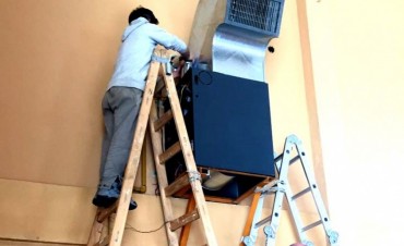 Comenz&oacute; asistencia a establecimientos educacionales ante desatenci&oacute;n de Provincia